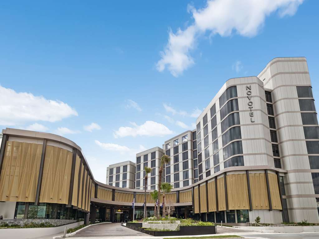Exterior of Novotel Sydney Cabramatta beside Cabravale Club Resort
